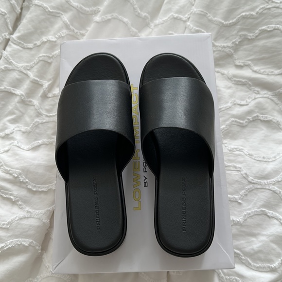 Black Platform Heels - Picture 3 of 4